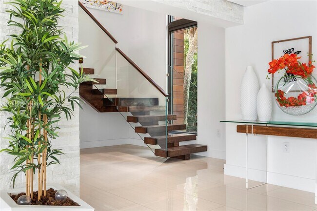 Building Photo - 1025 Diplomat Pkwy