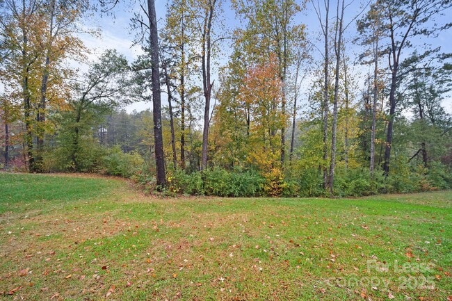 Building Photo - 711 Lackey St