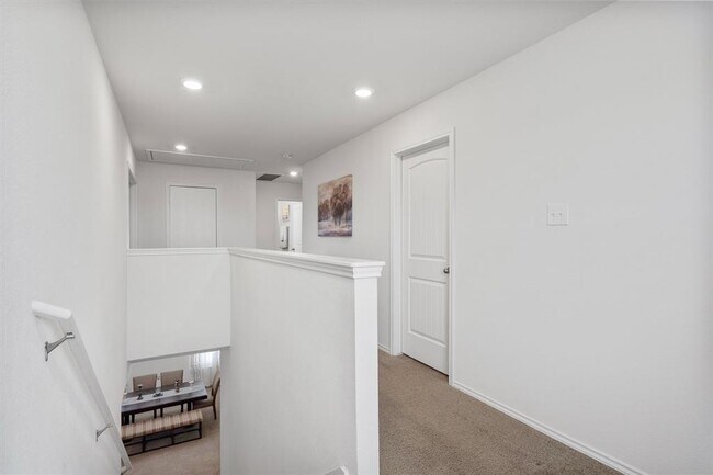 Building Photo - 1208 Ravenside Cove