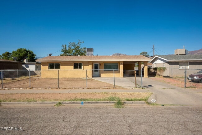 Building Photo - 9309 Montgomery Dr