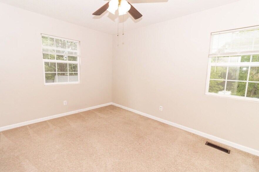 Building Photo - 9134 Westminister Cir Dr
