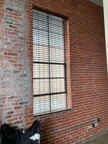 Building Photo - 28 Monroe St