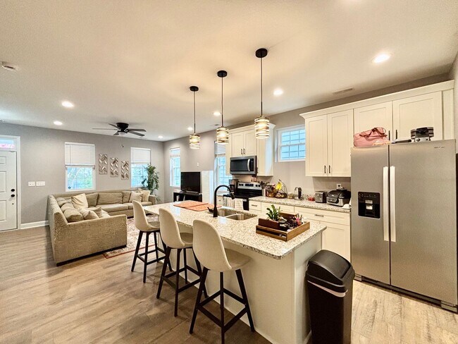 Building Photo - Gorgeous New Construction Home in Norfolk