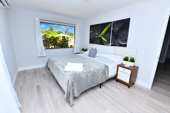 Building Photo - PR 06