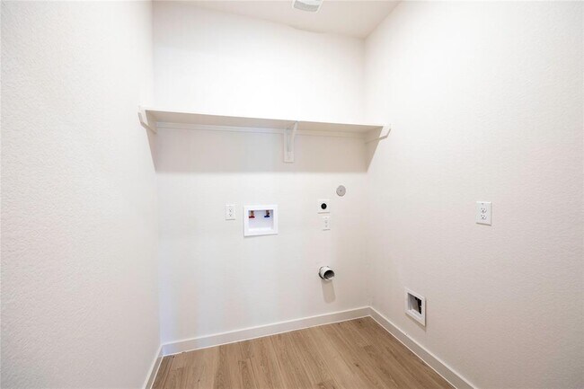 Building Photo - 2511 Appian Wy