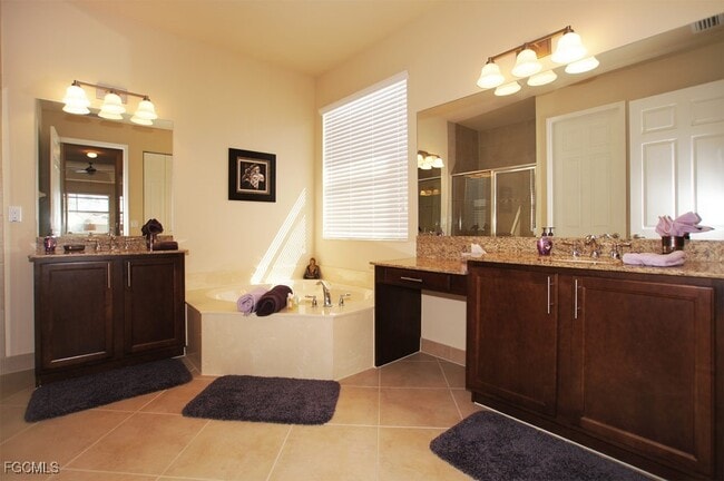 Building Photo - 10095 Mimosa Silk Dr