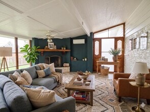 Building Photo - 3807 Longridge Dr