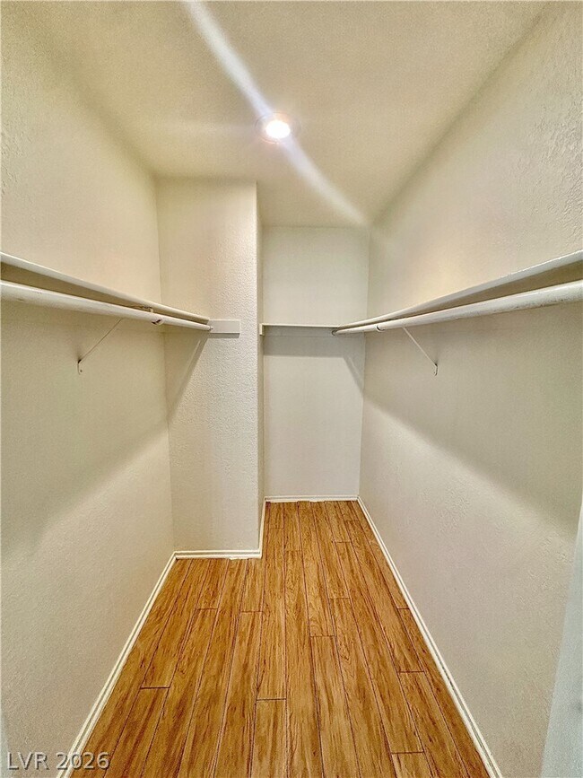 Building Photo - 5042 S Rainbow Blvd