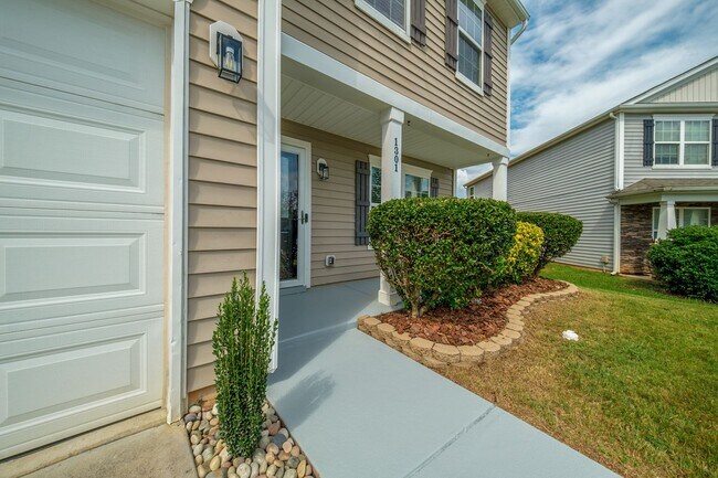 Building Photo - 1301 Waldridge Ct