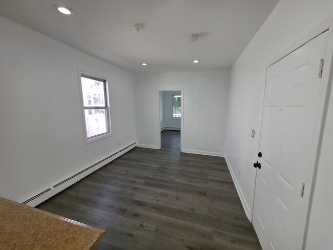 Building Photo - 130 Park Ave