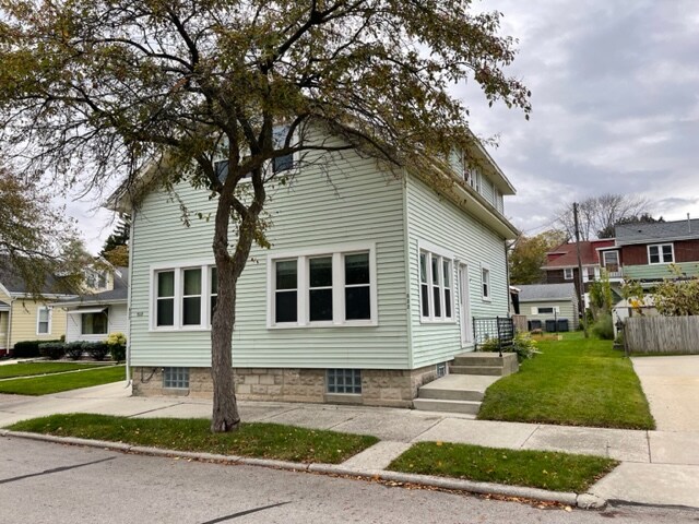 Building Photo - 822 N Evans St