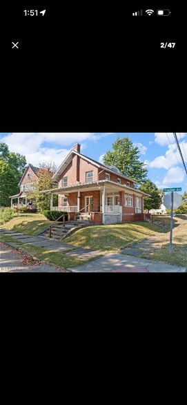 Building Photo - 1005 S Freedom Ave