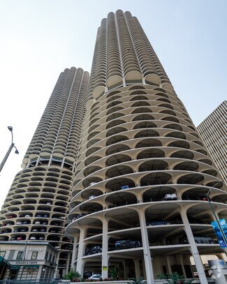 Building Photo - 300 N State St