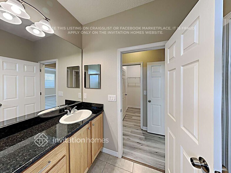 Building Photo - 20422 Falling Rock Dr