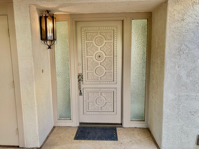 Building Photo - 35050 Mission Hills Dr
