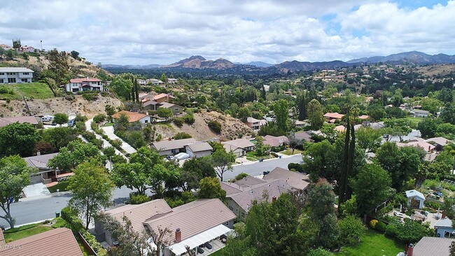 Building Photo - 1502 Briarglen Ave