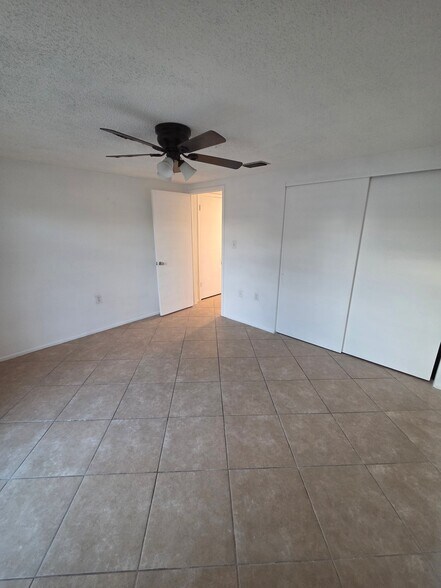 Building Photo - 9125 Hunt Club Ln