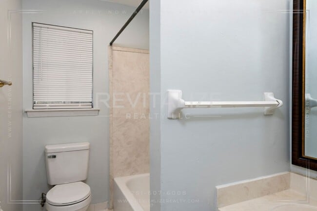 Building Photo - Beautifully Updated 3-Bedroom Home with Granite Kitchen & Sunroom Retreat!