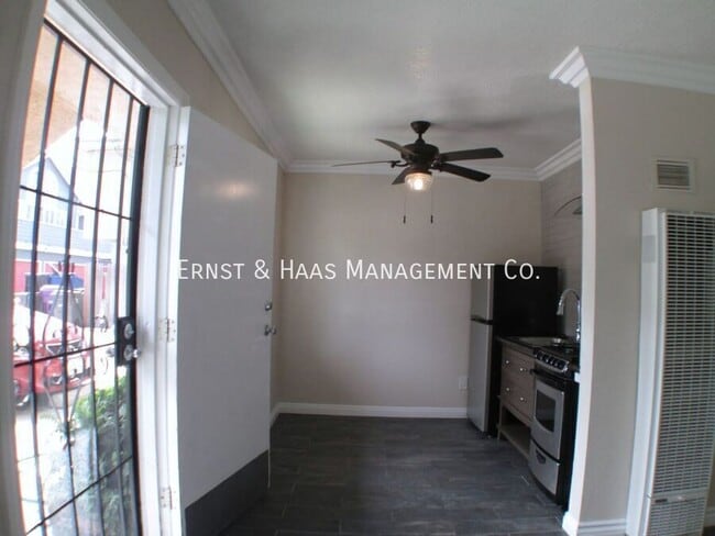 Building Photo - 1125 St Mary's Ct