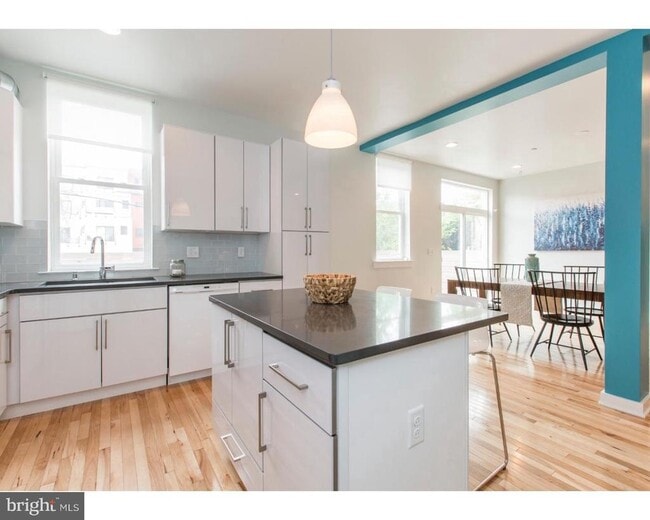 Building Photo - 3039 Baltz St