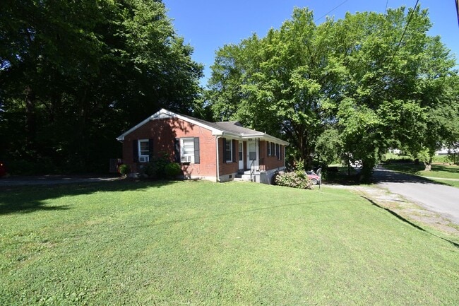 Building Photo - 406 Hietts Ln