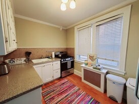 Building Photo - 639 Summer St