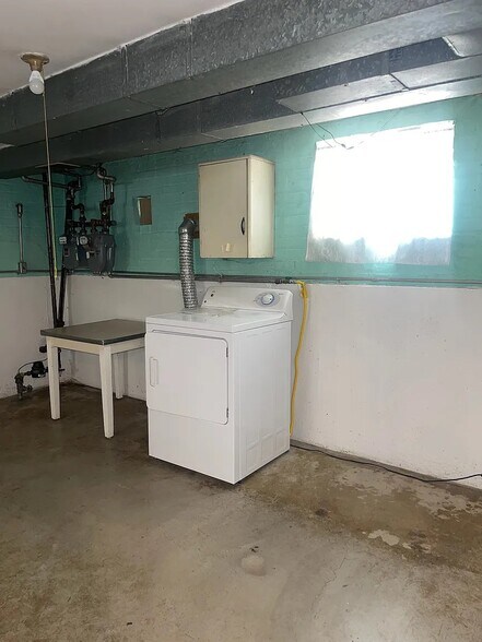 Building Photo - 5530 N Major Ave