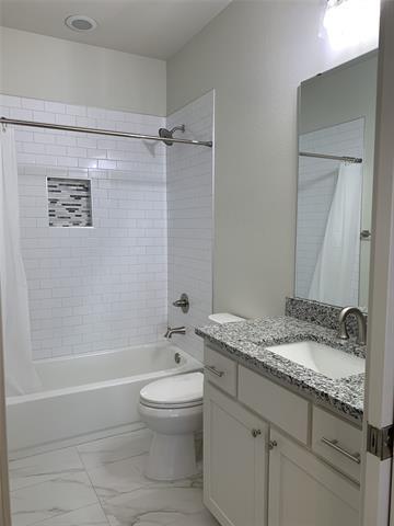 Building Photo - 3240 Sandage Ave