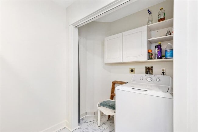 Building Photo - 31 Washington St