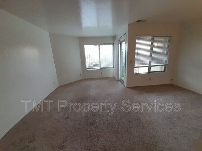 Building Photo - 413 E Rice Ranch Rd