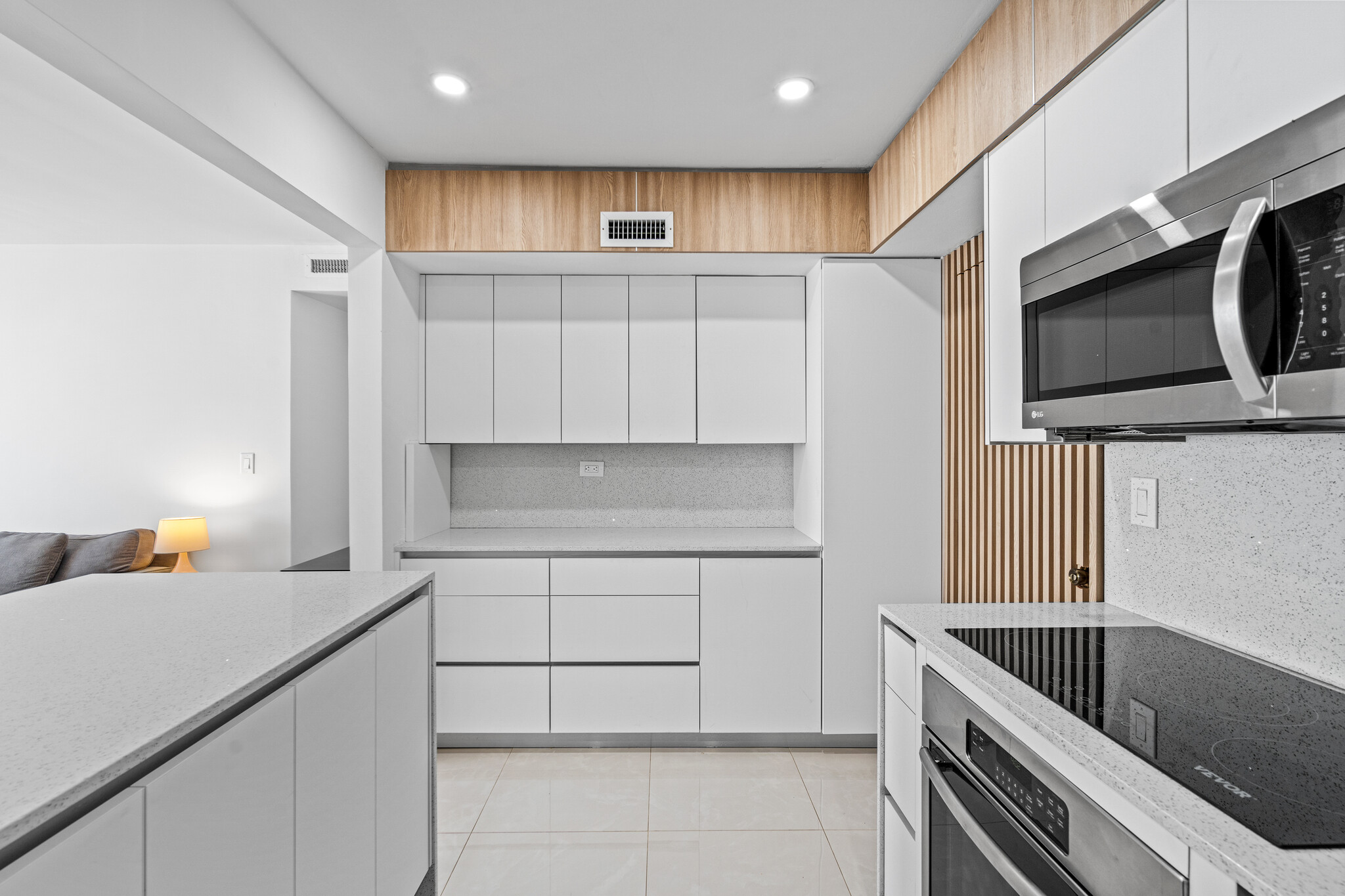 Building Photo - 1408 Brickell Bay Dr
