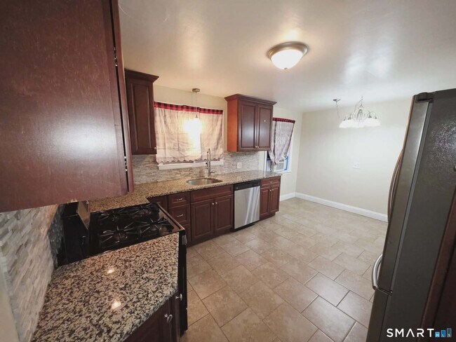 Building Photo - 271 Gaylord Dr