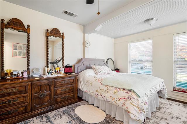 Building Photo - 4101 Lovell Ave