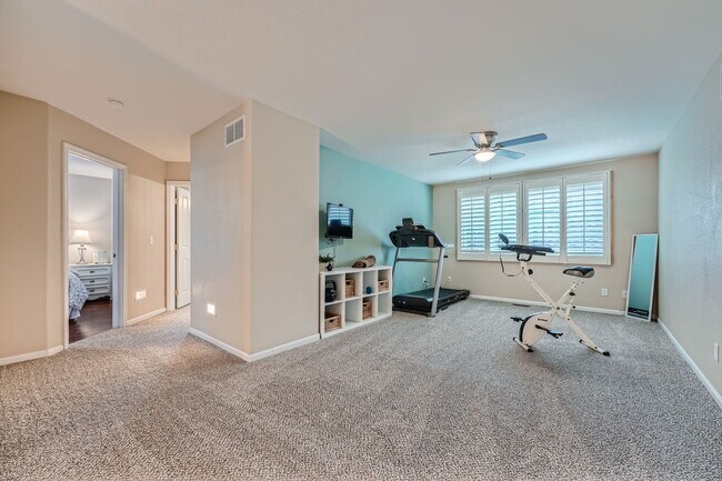 Building Photo - 16352 Parkside Dr