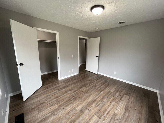 Building Photo - 522 S Wittenberg Ave