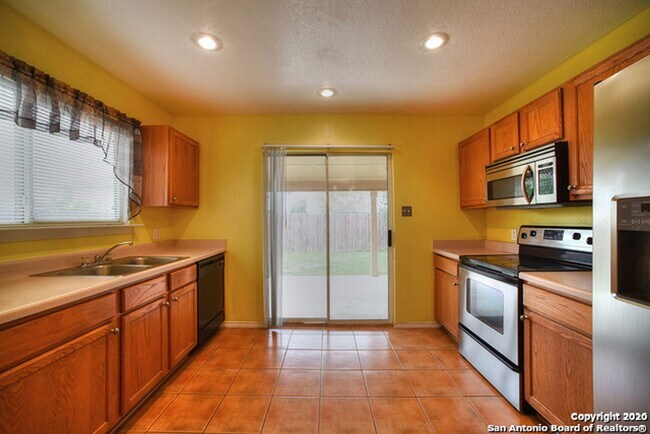 Building Photo - 3 Bedroom/2 Bath Mission Creek Subdivision