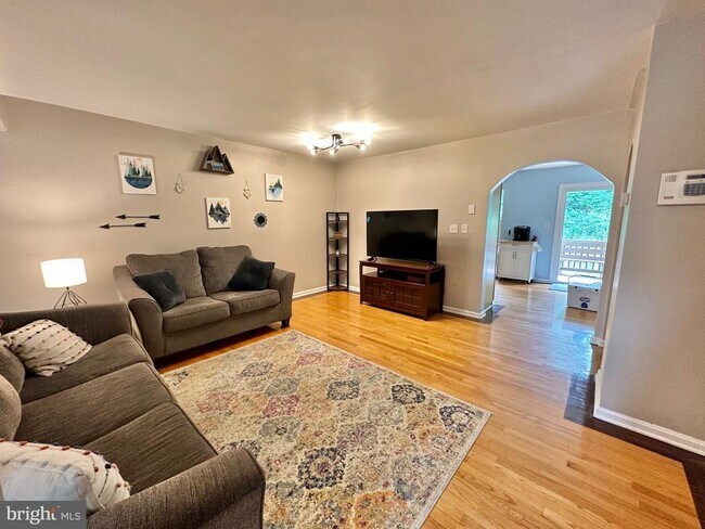 Building Photo - 103 Staunton Ct