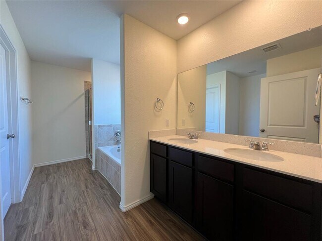 Building Photo - 102 Wolseley Dr