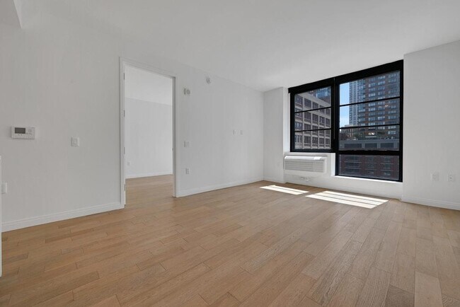 Building Photo - 160 1st St