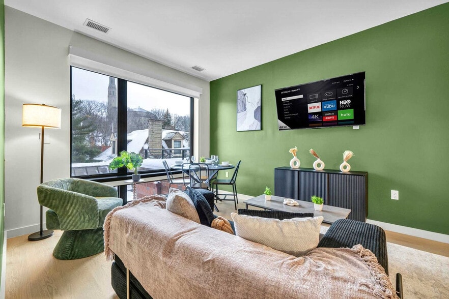 Building Photo - 2189 Cornell Rd