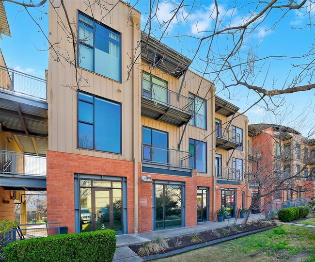 Building Photo - 2525 S Lamar Blvd