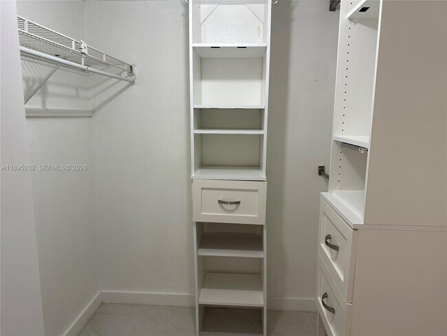 Building Photo - 7051 Environ Blvd