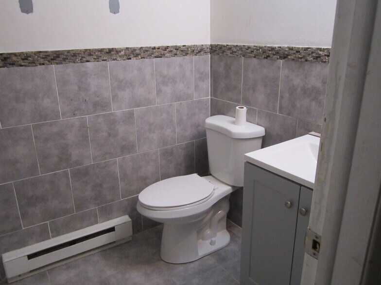 Building Photo - 322 Squaw Trl
