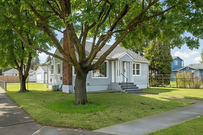 Primary Photo - Newly renovated 3bd 2bath Shadle Rancher M...