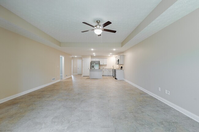 Building Photo - 305 Breckinridge Cir