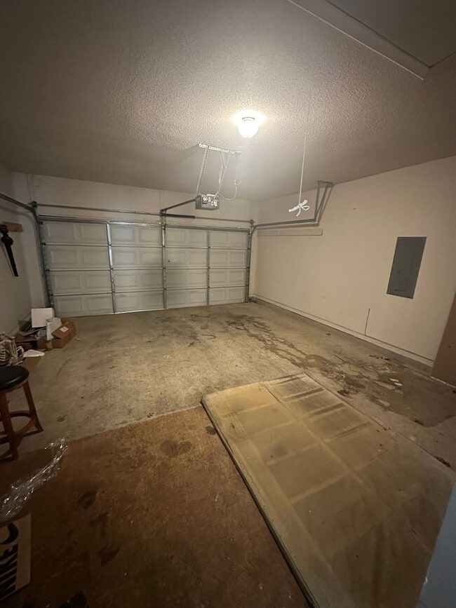 Building Photo - 2BD/2.5BA Home Located in Harbor Town!