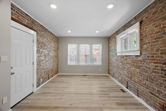Building Photo - 3140 Magnolia Ave
