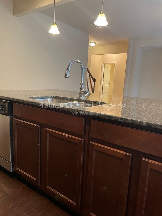 Building Photo - 5755 Rialto Way