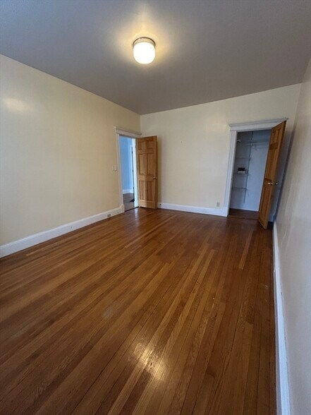 Building Photo - 184 Saint Paul St