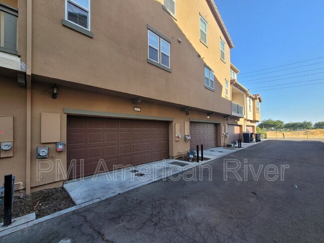 Building Photo - 4371 Garonne Walk